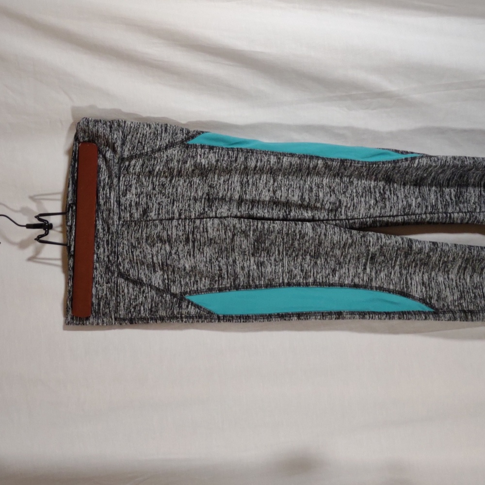NWT Vivid Importers Charcoal, Black & Teal Leggings/ Running Pants - Size S/M